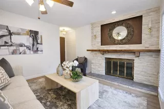 Photo #5: 21213412 Listing 