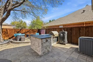 Photo #2: 21213889 Listing