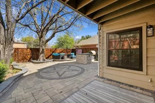 Photo #3: 21213889 Listing