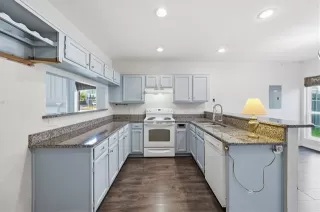 Photo #5: 21214038 Listing 