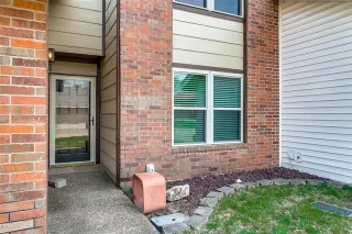 Photo #3: 21214730 Listing