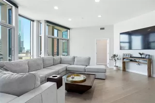 Photo #2: 21214999 Listing