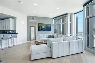 Photo #3: 21214999 Listing