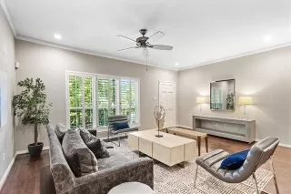 Photo #2: 21216278 Listing 