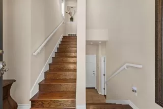 Photo #6: 21216787 Listing