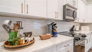 Photo #6: 21217761 Listing 