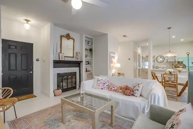 MLS: 21219912 Condo For Sale