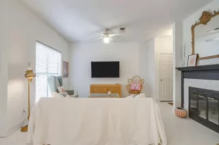 Photo #5: 21219912 Listing