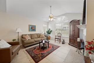 Photo #5: 21220061 Listing 