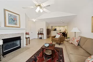 Photo #6: 21220061 Listing 