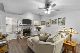 Photo #6: 21220418 Listing 