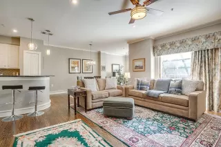 Photo #4: 21220802 Listing 