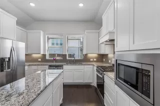 Photo #5: 21222725 Listing