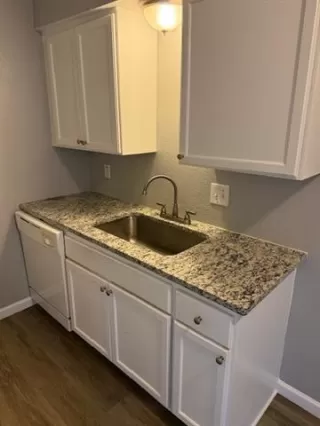 Photo #5: 21224950 Listing