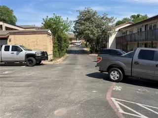 Photo #2: 21225106 Listing