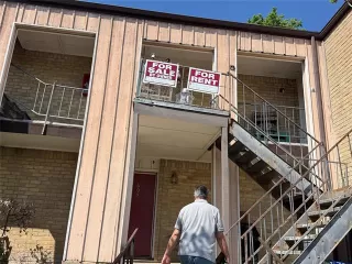 Photo #3: 21225106 Listing