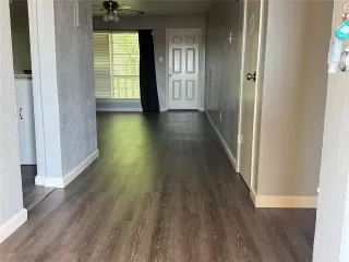 Photo #6: 21225106 Listing