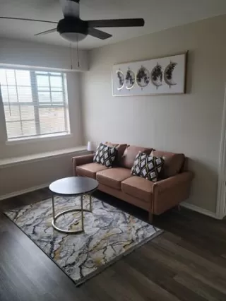 Photo #2: 21225393 Listing 