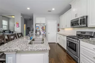 Photo #3: 21225539 Listing 