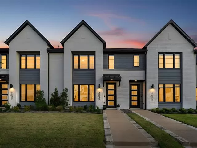 MLS: 21226239 Condo For Sale