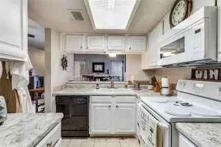 Photo #6: 21226524 Listing 