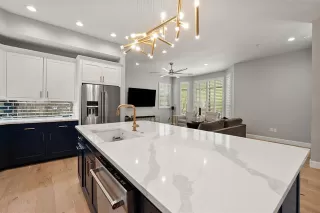 Photo #5: 21226614 Listing 