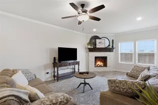 Photo #3: 21227635 Listing 