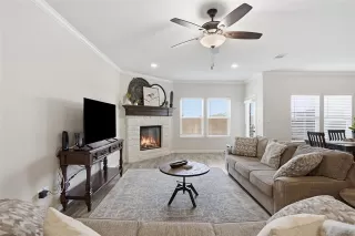 Photo #4: 21227635 Listing 