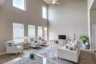 Photo #2: 21227939 Listing 