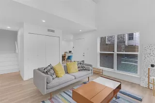 Photo #4: 21229466 Listing