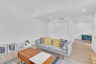 Photo #5: 21229466 Listing