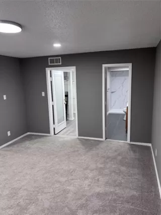 Photo #4: 21230647 Listing 