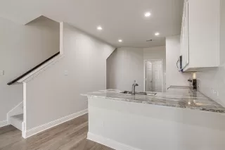 Photo #6: 21230696 Listing 