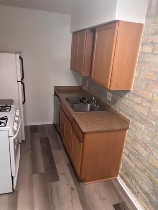 Photo #5: 21230750 Listing