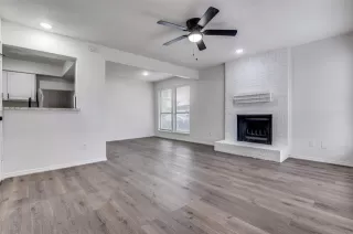 Photo #4: 21230802 Listing 