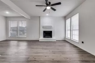 Photo #5: 21230802 Listing 