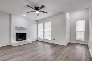 Photo #6: 21230802 Listing 