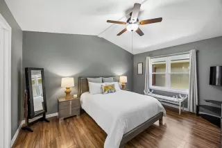 Photo #5: 21231420 Listing