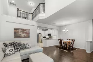 Photo #2: 21231831 Listing 