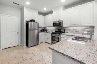 Photo #4: 21231831 Listing 