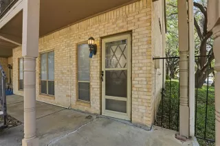 Photo #4: 21232134 Listing