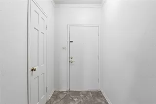 Photo #5: 21232134 Listing