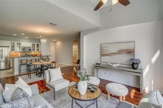 Photo #3: 21234365 Listing 