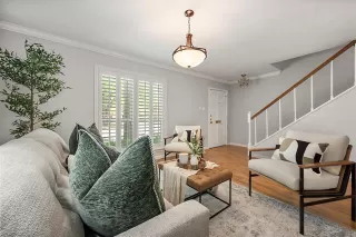 Photo #3: 21237544 Listing