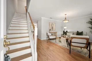 Photo #4: 21237544 Listing