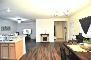 Photo #3: 21239145 Listing 