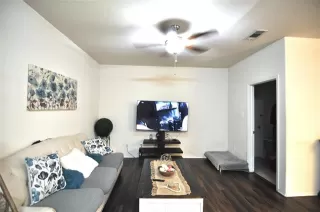 Photo #6: 21239145 Listing 