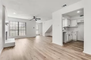 Photo #3: 21239613 Listing