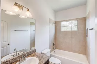 Photo #5: 21240221 Listing 