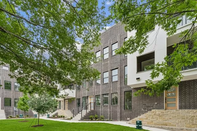 MLS: 21241187 Condo For Sale